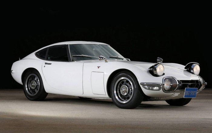 Toyota 2000GT Japans First Super Car Complete Review