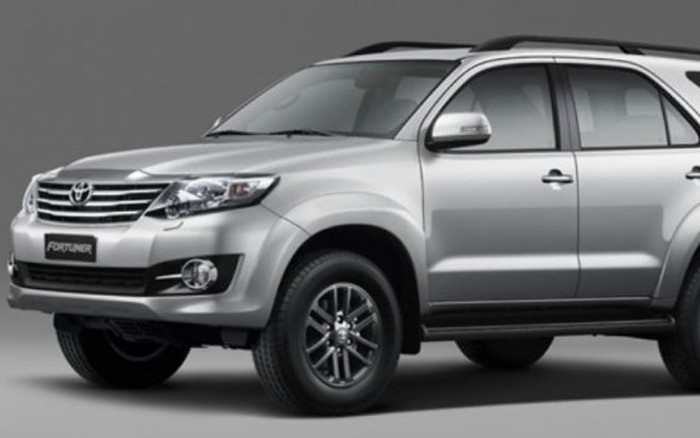 Toyota Fortuner 2015 silver