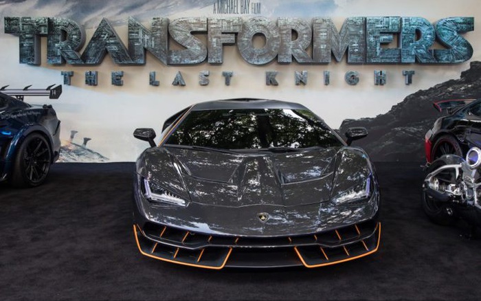 Siêu phẩm Lamborghini Centenario xuất hiện trong buổi công chiếu  “Transformers