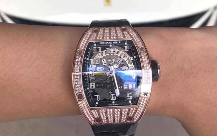 Phan Th nh t u ng h si u xa x Richard Mille tr gi 3 3 t ng