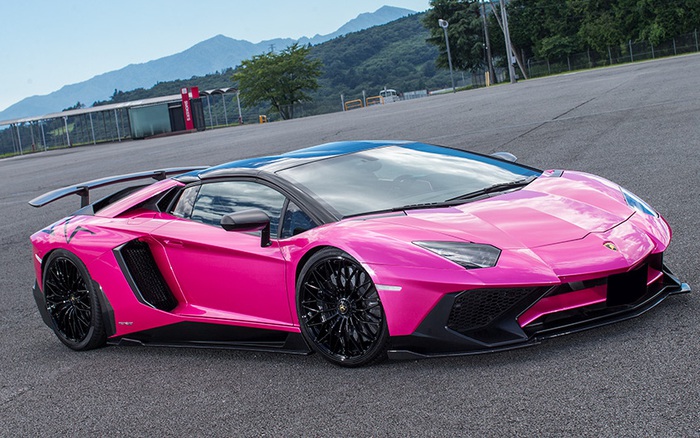 Lamborghini Aventador SV độ nhẹ của Liberty Walk