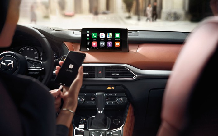  Mazda comienza a integrar Apple CarPlay y Android Auto en autos antiguos