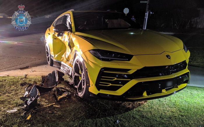 Lamborghini Urus được khen tới tấp vì… gặp tai nạn