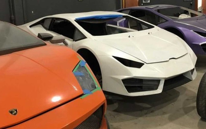 Cảnh sát đóng cửa nhà máy chuyên làm giả siêu xe Ferrari, Lamborghini - nơi  hay lui tới của những người thích làm màu và trục lợi