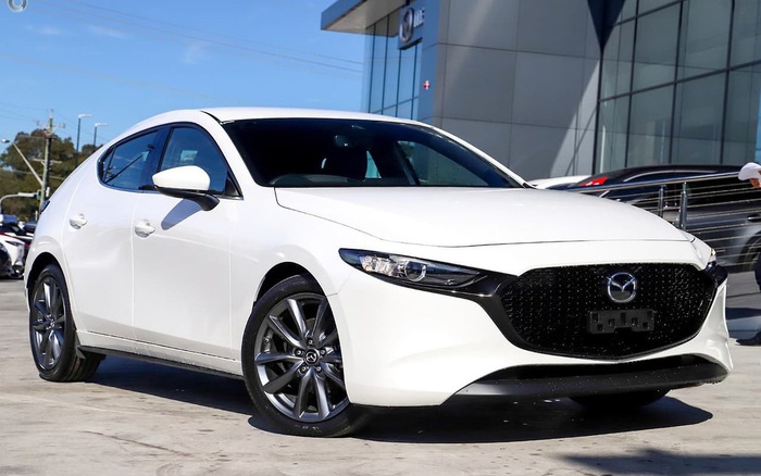  La serie Mazda agrega una versión especial con detalles sofisticados como autos de lujo