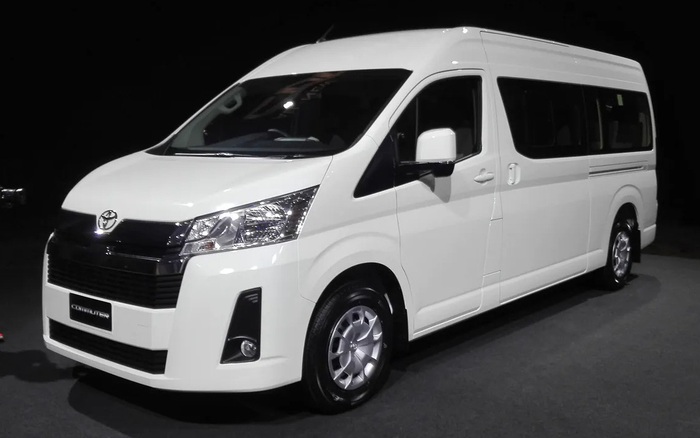 Toyota Hiace LimousineChuyên cơ mặt đất lý tưởng dành cho khách VIP