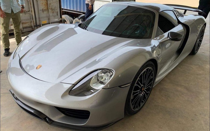 Siêu xe xăng  điện Porsche 918 Spyder đầu tiên về Việt Nam