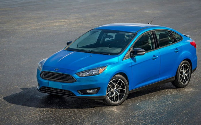 Used 2015 Ford Focus Titanium Hatchback 4D Prices  Kelley Blue Book